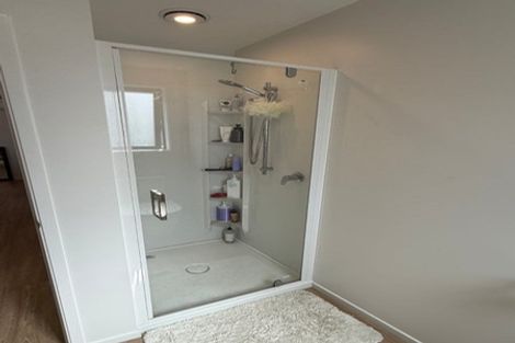 Photo of property in 2 Shelduck Road, Jacks Point, 9371