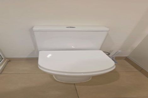 Photo of property in 5 Hazel Glen, Bayview, Auckland, 0629