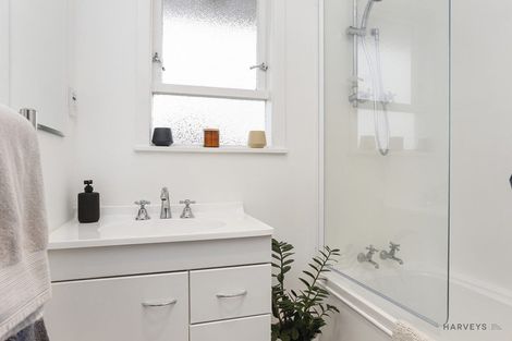 Photo of property in 18 Hilling Street, Titirangi, Auckland, 0604