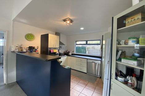 Photo of property in 1/19 Lowtherhurst Road, Massey, Auckland, 0614