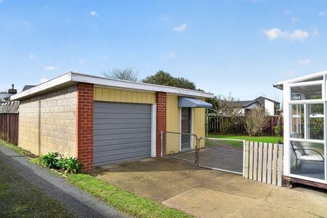 Photo of property in 15 Kingsley Street, St Andrews, Hamilton, 3200