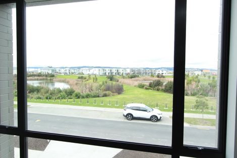 Photo of property in 7 Karokaro Road, Takanini, 2112