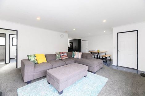 Photo of property in 275b Massey Road, Mangere East, Auckland, 2024
