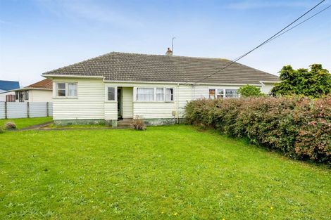 Photo of property in 210 South Road, Hawera, 4610