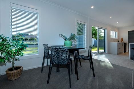 Photo of property in 86 Englefield Road, Northwood, Christchurch, 8051