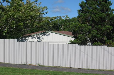 Photo of property in 60 Routley Drive, Glen Eden, Auckland, 0602