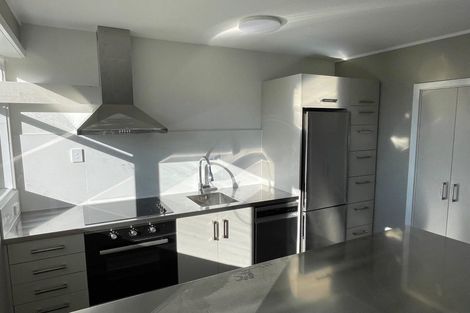 Photo of property in 4 Raroa Road, Kelburn, Wellington, 6012