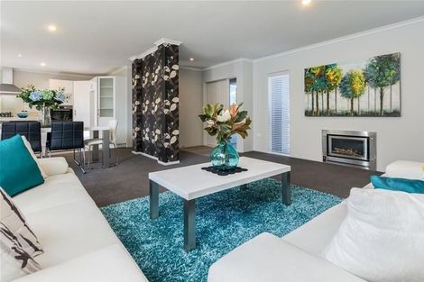 Photo of property in 105 Lakes Boulevard, Pyes Pa, Tauranga, 3112