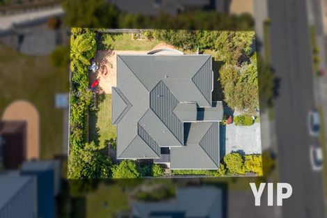 Photo of property in 6 Derry Hill, Churton Park, Wellington, 6037