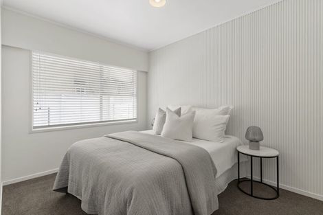 Photo of property in 1/16 Beach Road, Castor Bay, Auckland, 0620