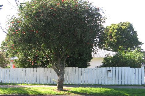 Photo of property in 2/19 Christmas Road, Manurewa, Auckland, 2102