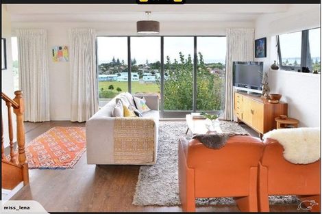 Photo of property in 19 Orewa Heights Crescent, Orewa, 0931