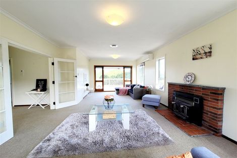 Photo of property in 20 Miles Crescent, Newlands, Wellington, 6037