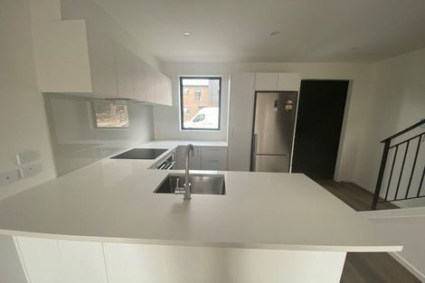 Photo of property in 19 Kotuitui Street, Manukau, Auckland, 2104