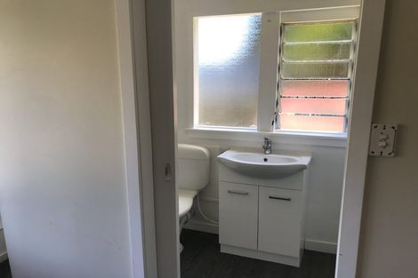 Photo of property in 3 Lancelot Road, Orewa, 0931