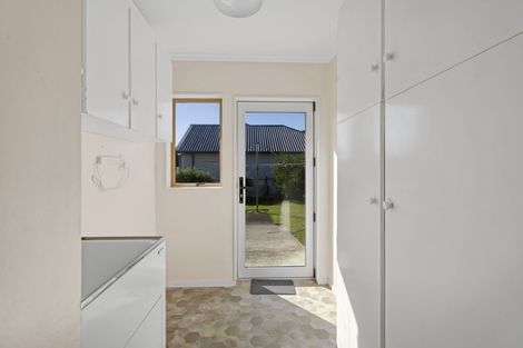 Photo of property in 2/43 Mangorei Road, Strandon, New Plymouth, 4312