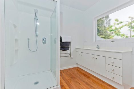 Photo of property in 51 Cambridge Road, Riverhead, 0820