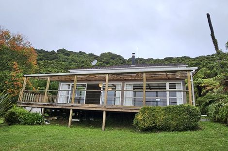 Photo of property in 16 Moss Street, Greymouth, 7805