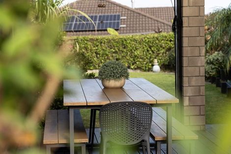Photo of property in 2 Ballintoy Park Drive, Welcome Bay, Tauranga, 3175
