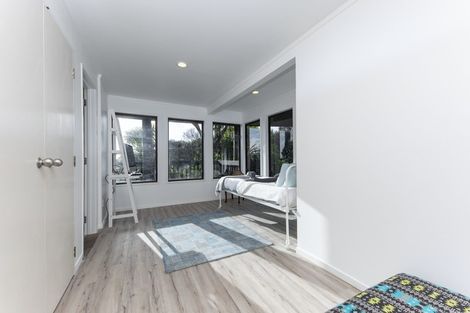 Photo of property in 73 Piha Road, Piha, New Lynn, 0772
