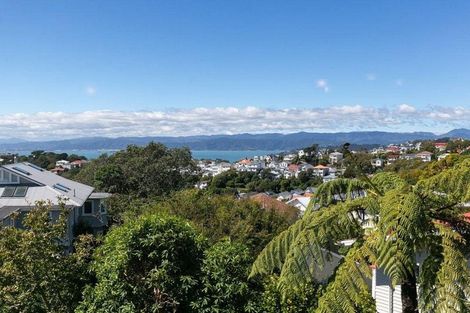 Photo of property in 12 Fairview Crescent, Kelburn, Wellington, 6012