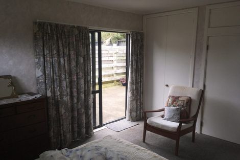 Photo of property in 38 Freyberg Crescent, Waikanae Beach, Waikanae, 5036