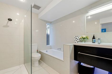 Photo of property in 394 Papanui Road, Strowan, Christchurch, 8052