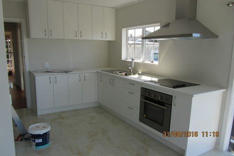 Photo of property in 51 Peach Road, Glenfield, Auckland, 0629