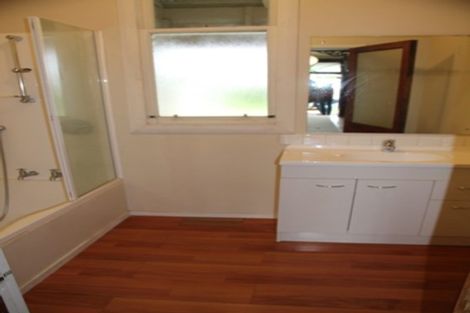 Photo of property in 37 Queen Street, Westport, 7825