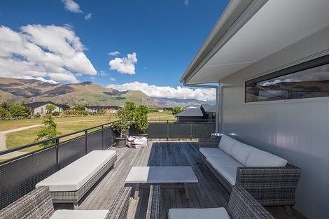 Photo of property in 48 Minaret Ridge, Wanaka, 9305