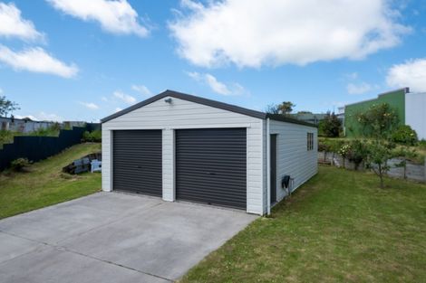 Photo of property in 17 Falstaff Street, Stratford, 4332