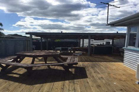 Photo of property in 43 Beach Road, Pahurehure, Papakura, 2113