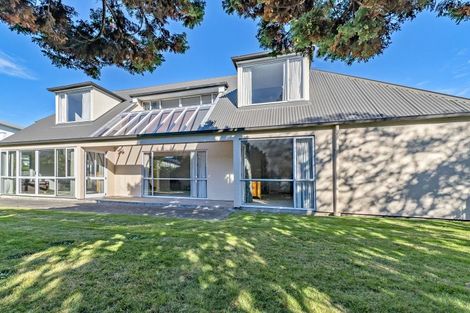Photo of property in 12 Eversleigh Street, St Albans, Christchurch, 8014