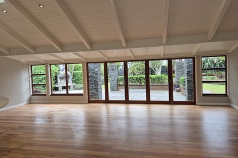 Photo of property in 1 The Knoll, Greenhithe, Auckland, 0632