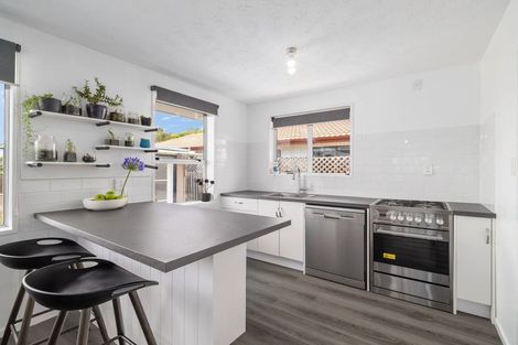 Photo of property in 5 Sophora Place, Parklands, Christchurch, 8083