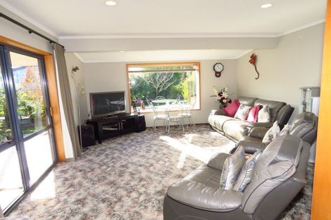 Photo of property in 19 Kew Road, Westport, 7825