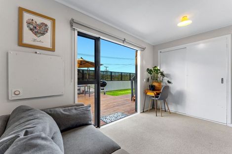 Photo of property in 1/122 Verran Road, Birkdale, Auckland, 0626