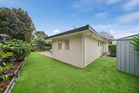Photo of property in 42a Lisa Rise, Half Moon Bay, Auckland, 2012