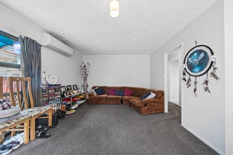 Photo of property in 2/397 Roscommon Road, Clendon Park, Auckland, 2103