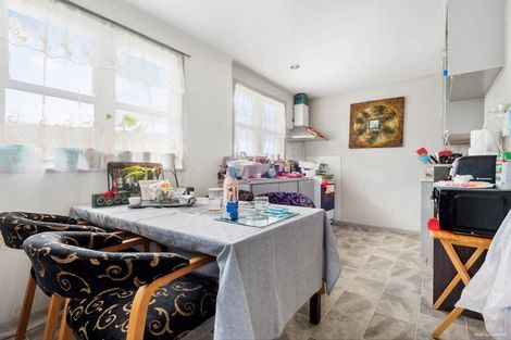 Photo of property in 105 Rathgar Road, Henderson, Auckland, 0610