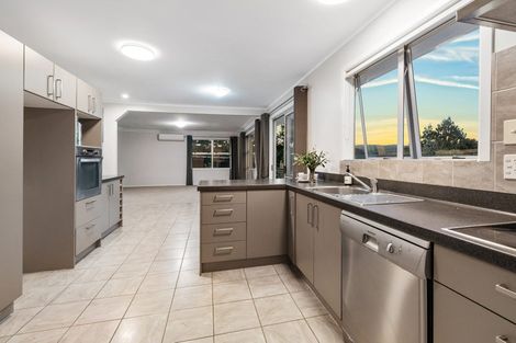 Photo of property in 281 Riverhead Road, Riverhead, 0892