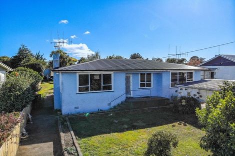 Photo of property in 5 Ngahina Street, Marton, 4710