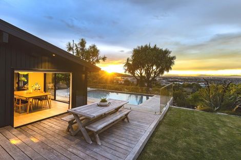 Photo of property in 293 Cannon Hill Crescent, Mount Pleasant, Christchurch, 8081