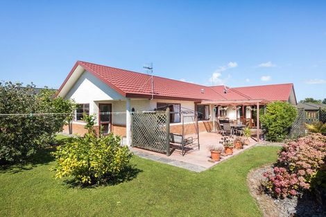 Photo of property in 14 Montana Way, Milson, Palmerston North, 4414