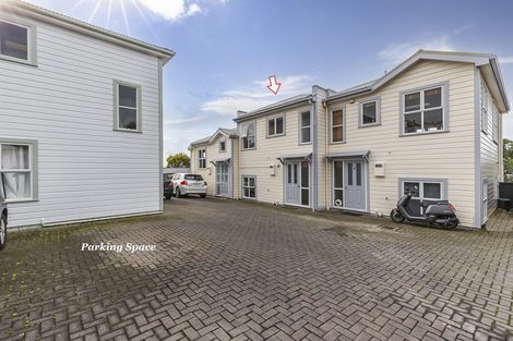 Photo of property in 25u7 Mana Street, Vogeltown, Wellington, 6021