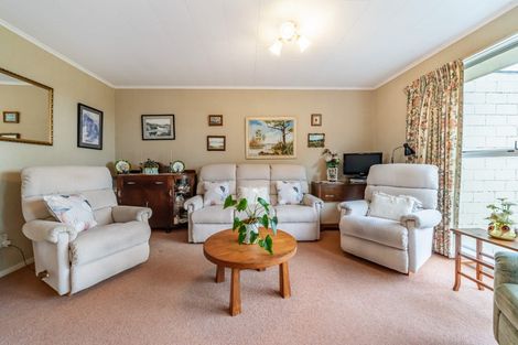 Photo of property in 7 Roband Crescent, Brown Owl, Upper Hutt, 5018