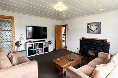 Photo of property in 2 Cole Grove, Wallaceville, Upper Hutt, 5018