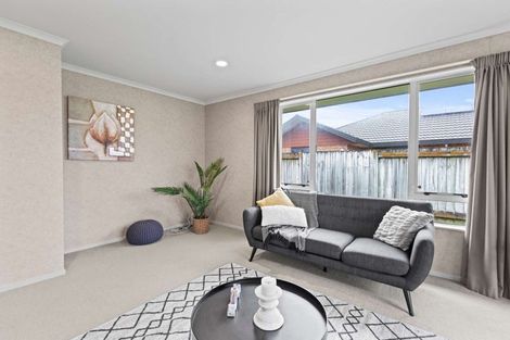 Photo of property in 5 Boston Parade, Kelvin Grove, Palmerston North, 4414