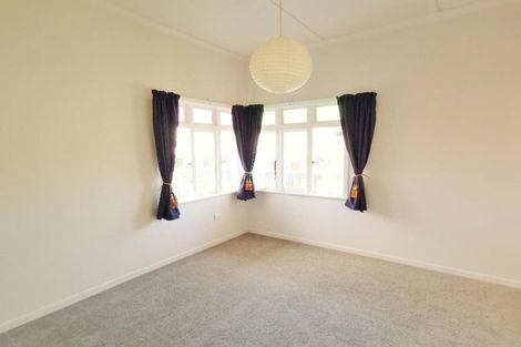 Photo of property in 1 Gilliam Street, New Lynn, Auckland, 0600