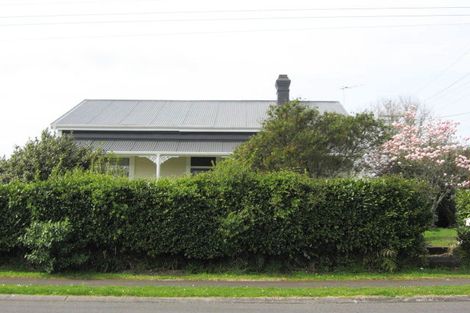 Photo of property in 19 Richmond Street, Inglewood, 4330